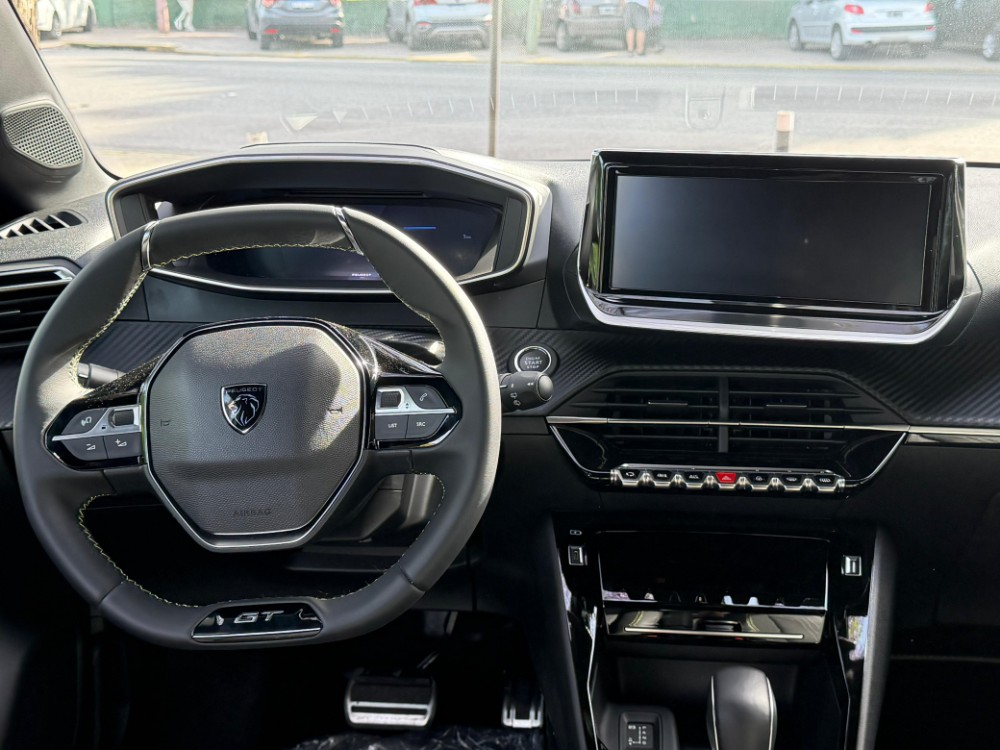 Peugeot 208 1.2 Gt — foto 3